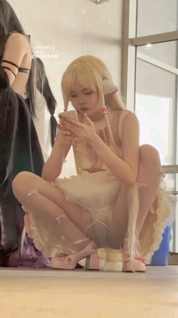 Voyeur asian pissing toilet amp upskirts only page leaked private photo uncensored HD quality