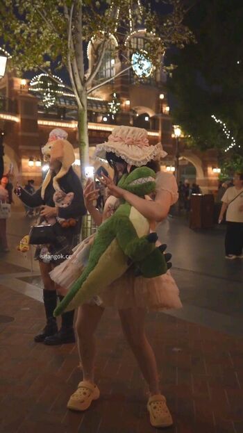 Voyeur asian pissing toilet amp upskirts only page leaked private photo uncensored HD quality