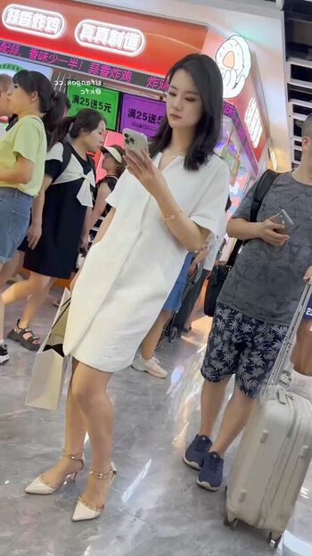 Voyeur asian pissing toilet amp upskirts only page leaked private photo uncensored HD quality