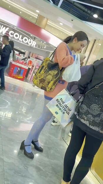 Voyeur asian pissing toilet amp upskirts only page leaked private photo uncensored HD quality