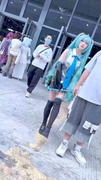 Voyeur asian pissing toilet amp upskirts only page leaked private photo uncensored HD quality