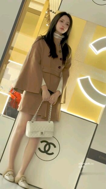 Voyeur asian pissing toilet amp upskirts only page leaked private photo uncensored HD quality