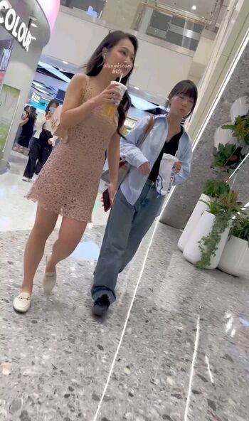 Voyeur asian pissing toilet amp upskirts only leaked private photo uncensored HD quality